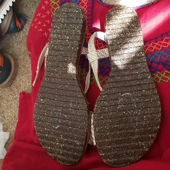 Artisanal Mexican Sandals - Picture 2 of 4